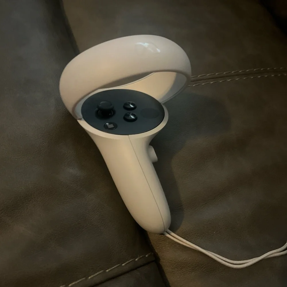 Standalone VR Headset with Controllers - White